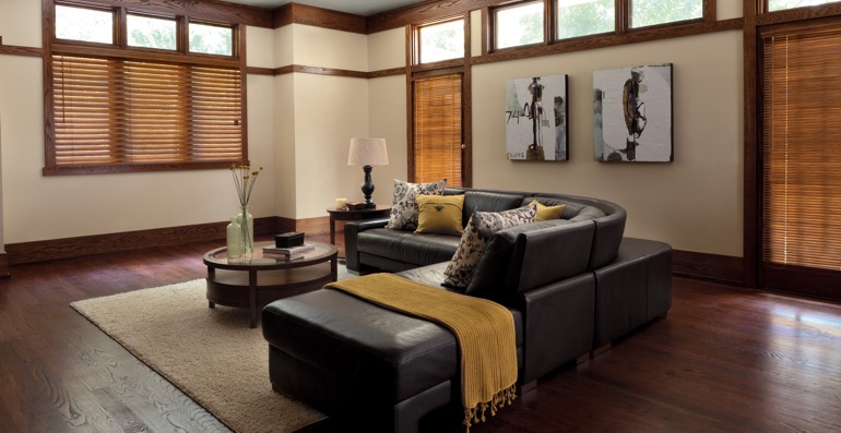 Clearwater hardwood floor and blinds